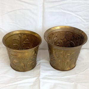 A pair of brass vases Planter bowls Flower saucer Brass bowl Brass bowls Hand Chiseled Decorated Flower pots Under plant Brass planter