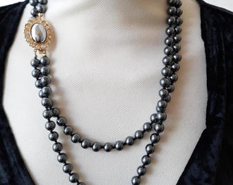 Parure vintage Italia, collier et boucles d'oreilles clip en véritable hématite Fermoir en métal orné de zircons blancs, cadeau de Noël pour bijoux italiens