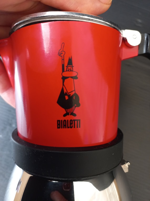 Red and green Italian coffee maker Bialetti 3 cups