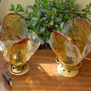 Murano Mazzega Tom caramelo Par de luminárias de cabeceira Abat Jour Vidro Murano Técnica de lenço Design vintage Anos 70 Candeeiro de mesa vintage Murano