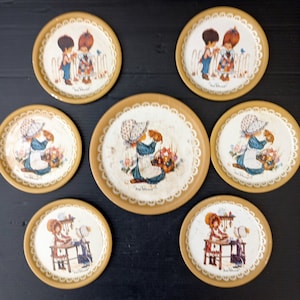Tin coasters Collectible &quot;Miss Petticoat&quot; Vintage Italy 1970s Vintage coasters set Vintage table decor Bar accessories Christmas gift