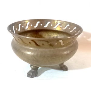Small Brass bowl Hand Chiseled Decorated Flower pots Under plant Brass planter Rustic decor Italian brass
