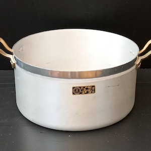 Olla en aluminio puro al 99% con asas de latón Accesorios decorativos para cocina rústica Utensilios de cocina Utensilios de cocina de aluminio Made in Italy