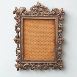 Small brass frame 13x10 cm without glass Photo frame Vintage photo holder To hang On the wall Decorated brass frames Christmas gift