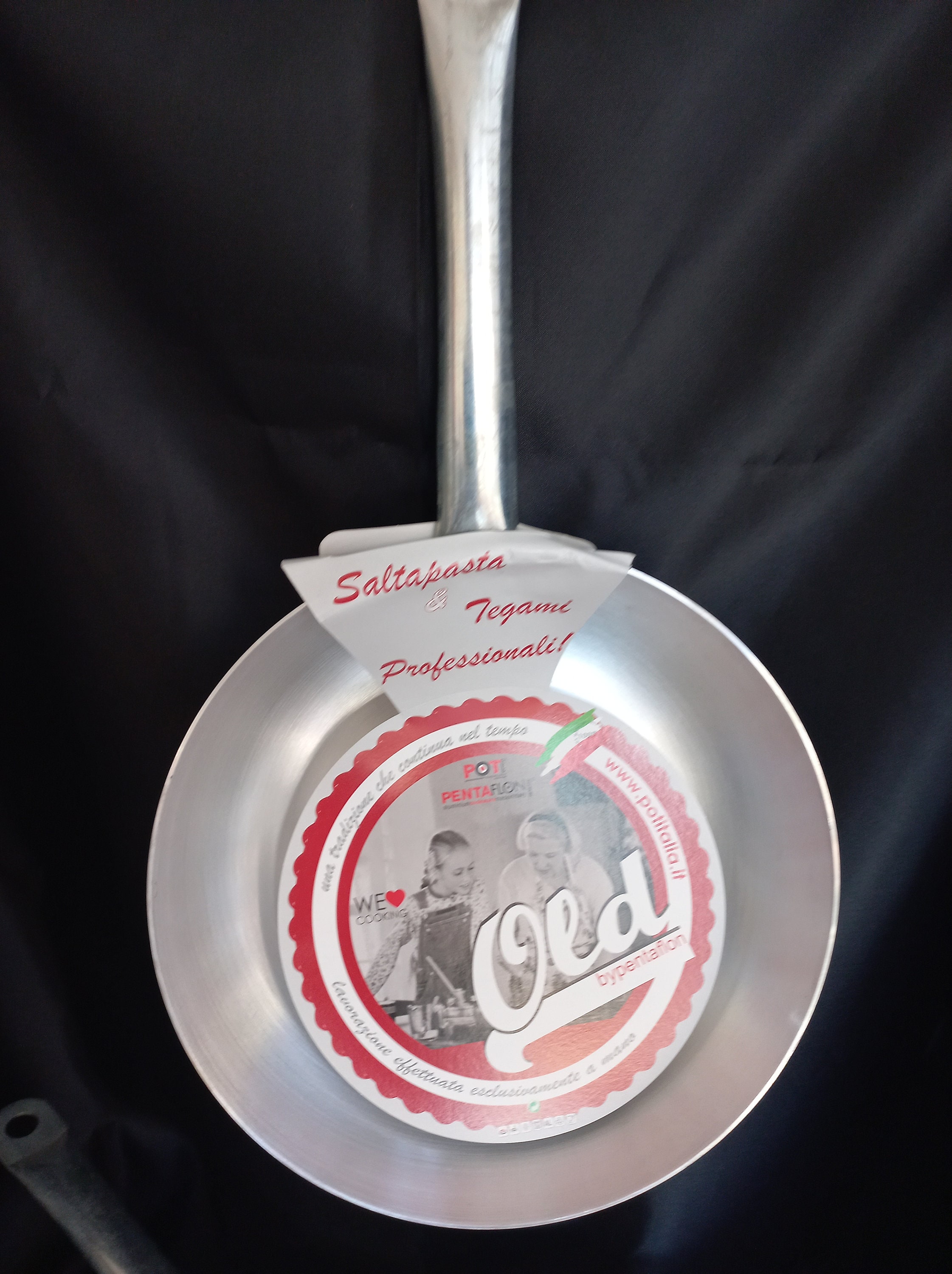 新品プロ仕様のソテーパン アルミフライパン ハンドル付き レストラン