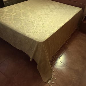 Silk Brocade Gold-yellow color Precious Silk Damask bed cover Decorated Baroque style Floral decor Silk bedspread