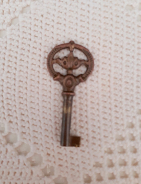 llave vintage para colgar llaves con imagen tor - Compra venta en