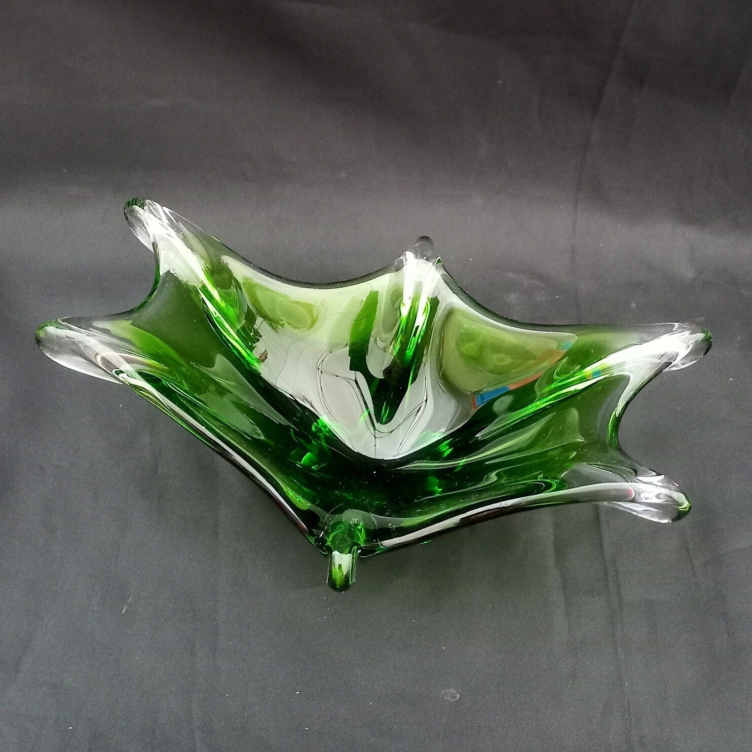 Submerged Murano glass Artistic glass Emerald green color Heavy glass bowl Murano glass Art glass Comfortable furniture Warm colors Spatial
