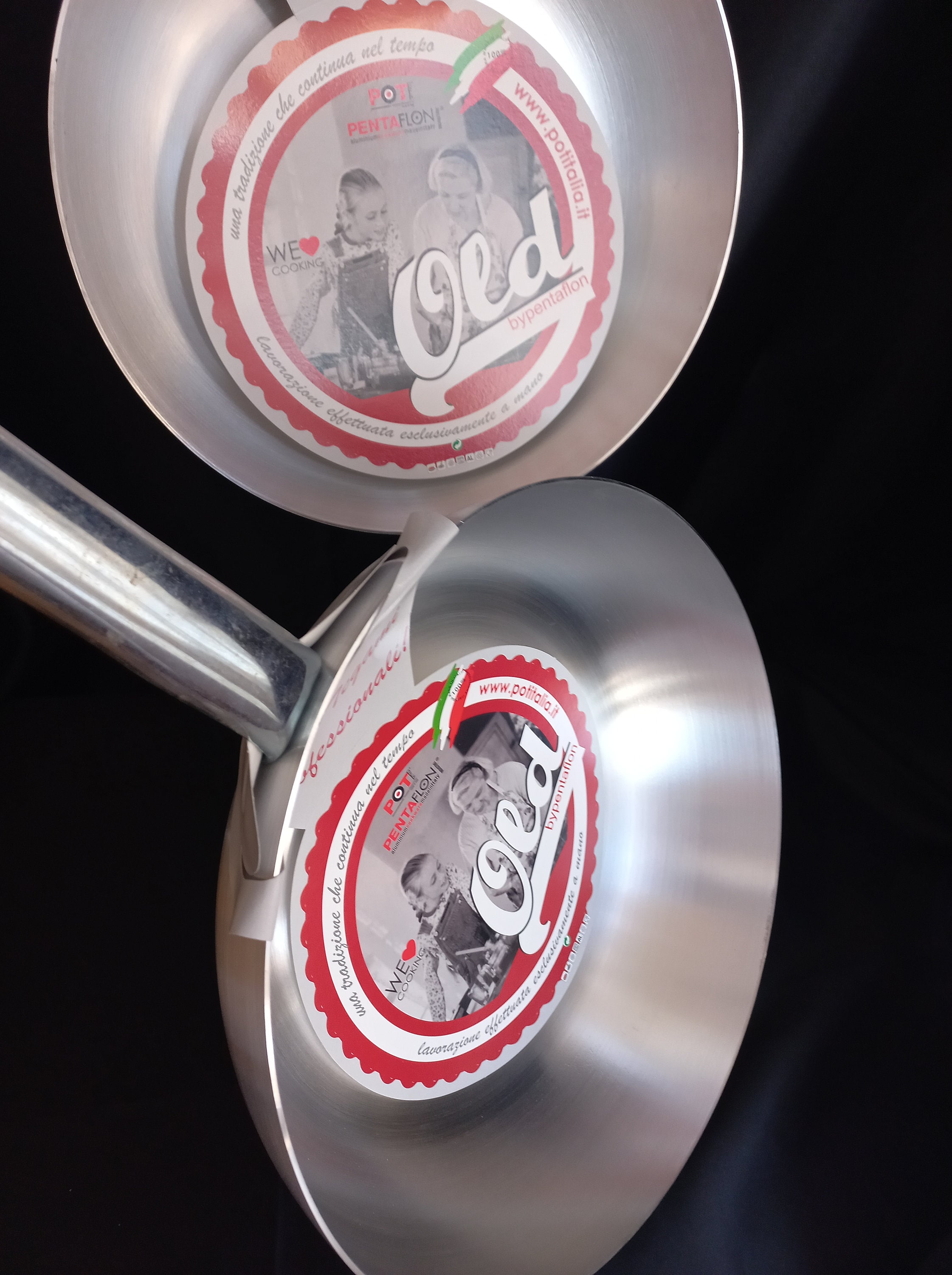 新品プロ仕様のソテーパン アルミフライパン ハンドル付き レストラン