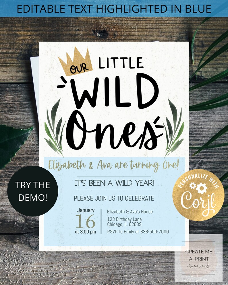 K&ouml;nnte beinhalten: Eine blau-wei&szlig;e Einladung mit einer goldenen Krone und dem Text "Our Little Wild Ones" f&uuml;r eine erste Geburtstagsfeier. Die Einladung enth&auml;lt Datum, Uhrzeit und Ort der Feier. Au&szlig;erdem enth&auml;lt sie den Text "Personalisieren mit Corjl" und "Erstelle meinen Druck".