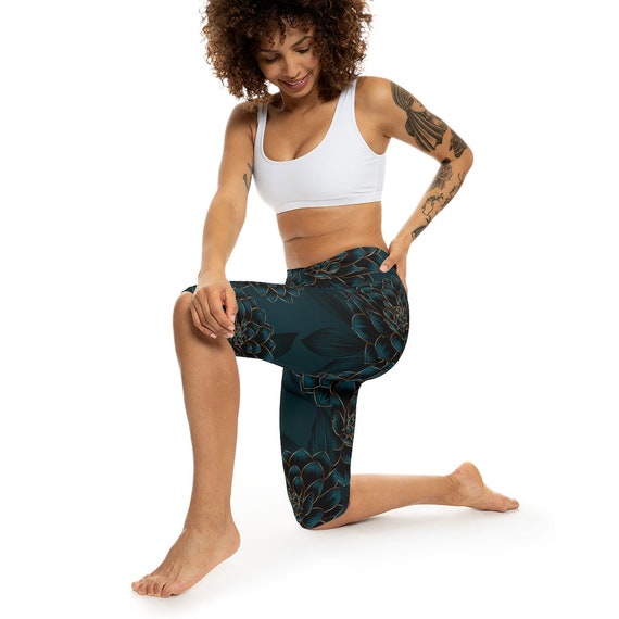 Teal Flower Pattern Womens Capri Leggings AOP Ladies Gym Pants