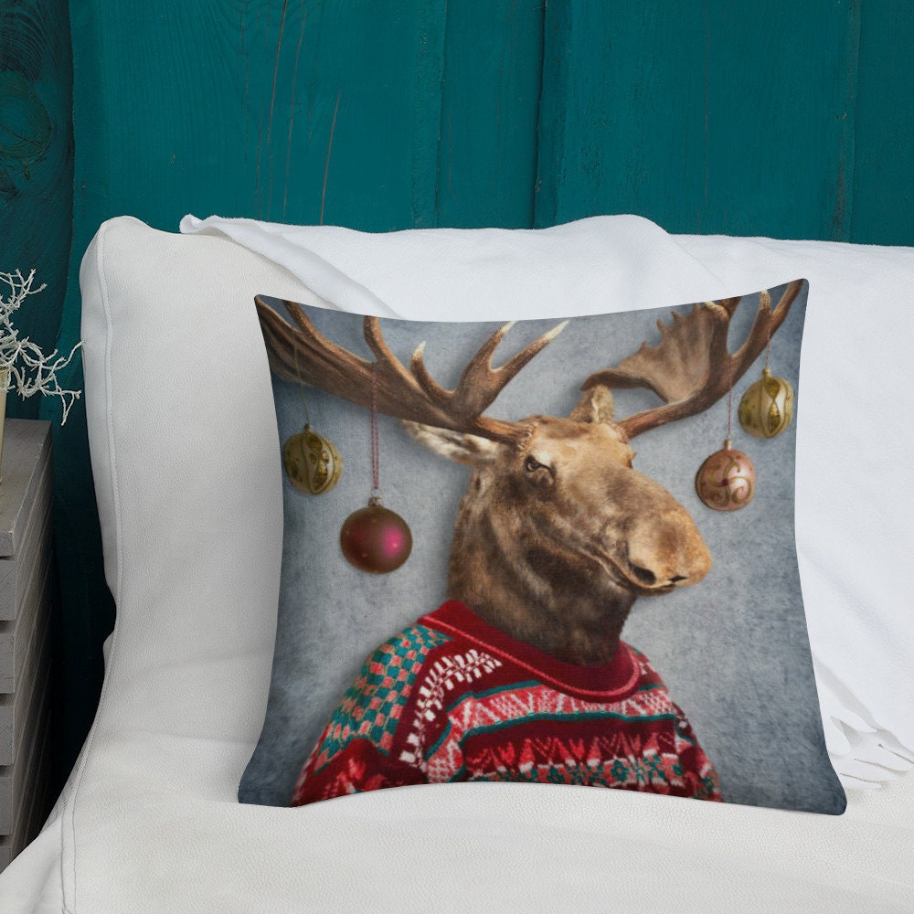 Reindeer Wild Animal Throw Pillow Oh Deer Christmas Theme Etsy