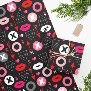 Carta da imballaggio XOXO, confezione regalo di San Valentino, labbra, frecce, carta più venduta, triangoli, confezione regalo nera e rossa,
