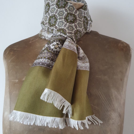 Elizabetta Navy & Green Silk Wool Paisley Italian Scarf