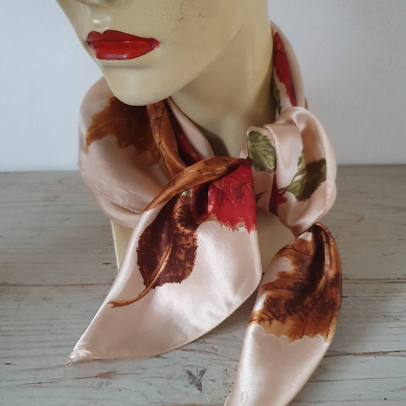 Vintage 40s 50s Nude Pink and Russet Autumn Leave