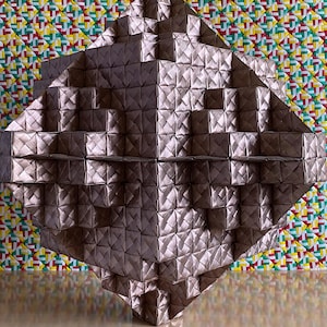 25.000 pieghe di carta origami, opera d'arte originale senza adesivi - Piramide ottaedrica, Cubo, Fusione, estetica moderna di metà secolo, art deco, era spaziale