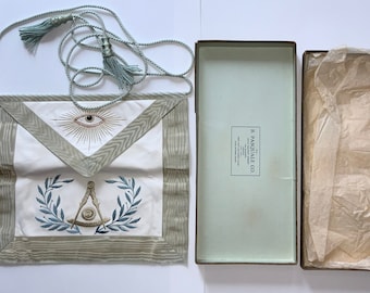 Antique Free Mason Silk Sash: B Pasquale Co, San Francisco, 1922 new in box Masonic Aprons Master of Ceremonies