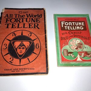 Libros antiguos de adivinación mágica de la década de 1920. Adivino mundial. Adivinación a través de cartas, dados, dominó, lecturas psíquicas mágicas.