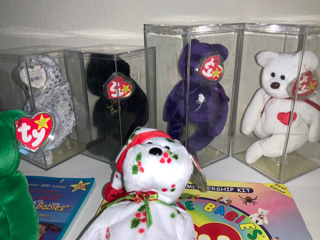Giant Lot Collectors Club TY Beanie Babies Collectors Books Plastic