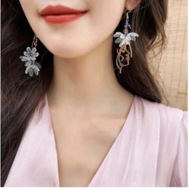 Face earrings Abstract Face Flower Petal Long and Small Earrings