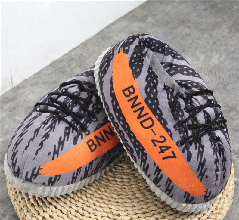 paragon red and black slippers