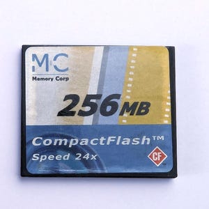 ヴィンテージメモリーコーポレーション コンパクトフラッシュ 256MB ピクチャーカード 24倍速 CFカード（古いカメラ用）