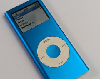 Schöner Apple iPod Nano 4 GB 2. Generation A1199 Musikplayer blau – formatiert und restauriert