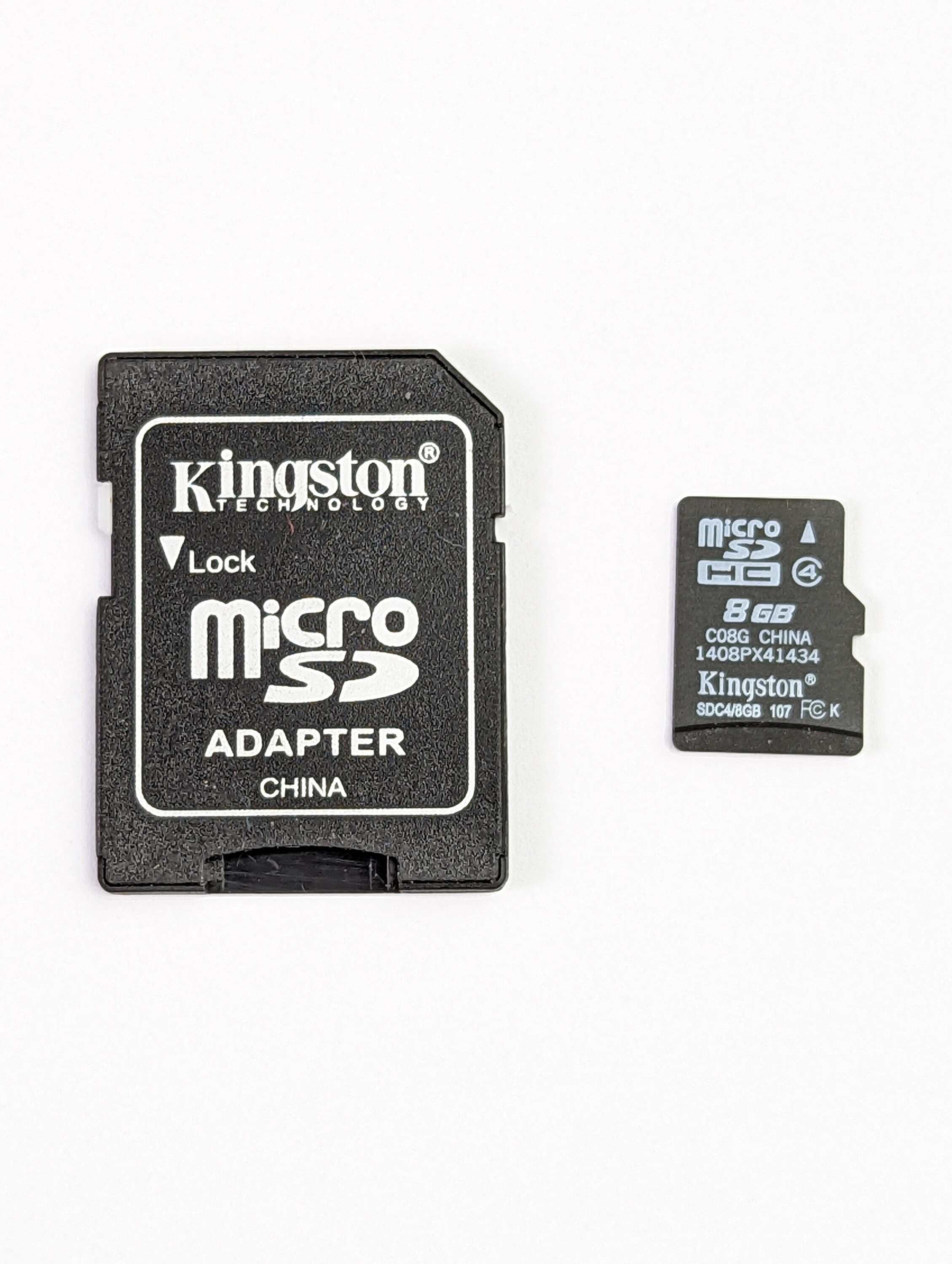 Кингстон микро. MICROSDHC 32gb Kingston. 32 GB Kingston SDHC MICROSD. MICROSD 256 GB. Карта памяти 128 GB MICROSD Kingston с адаптером SD.