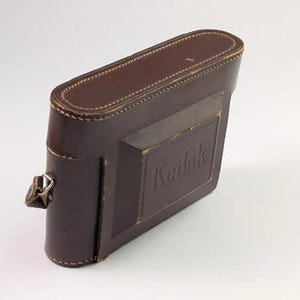 Étui en cuir vintage pour appareil photo Kodak série 620 4,5 mods. 37 ans (1954-56)