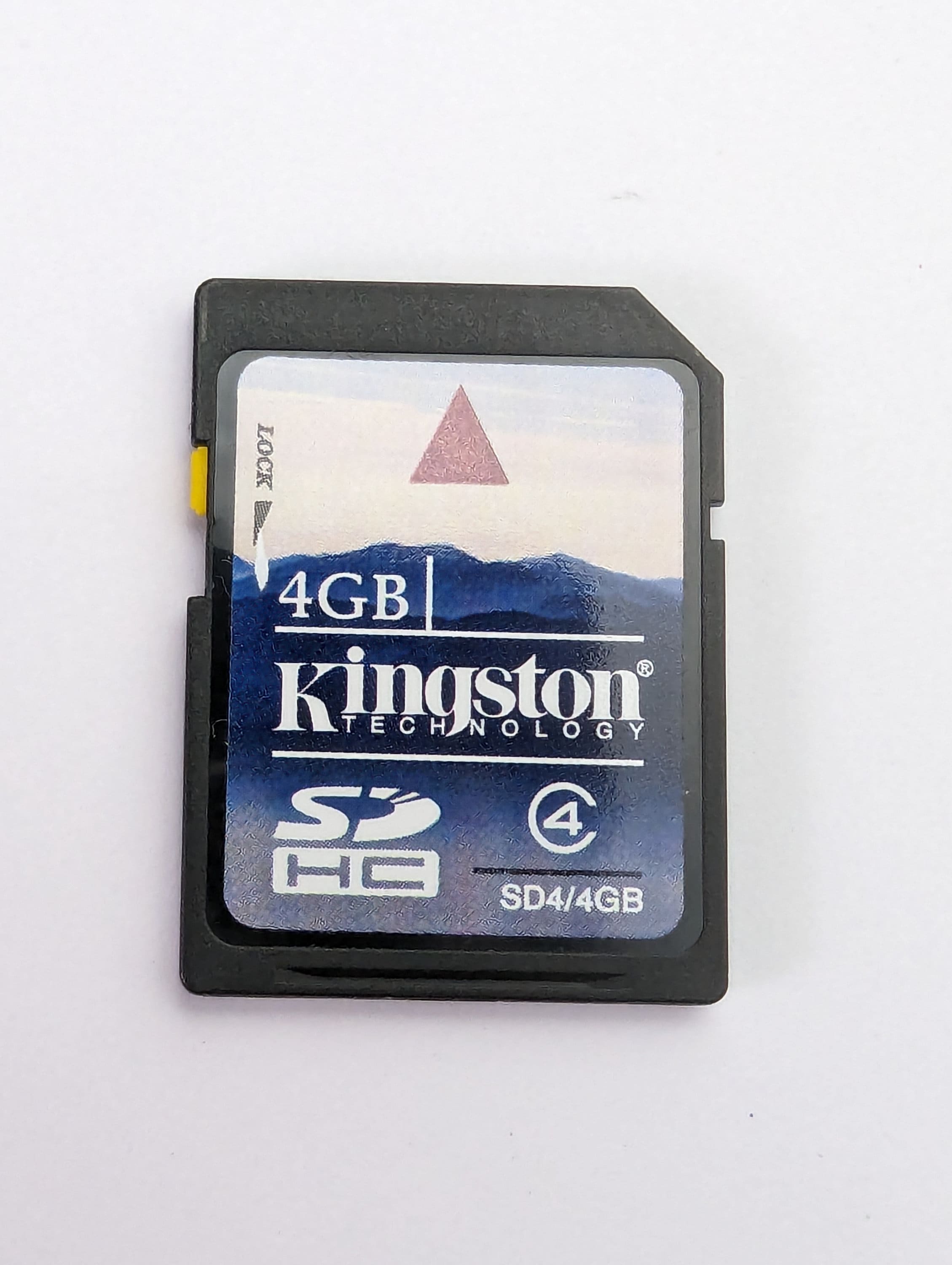 メモリーカード4GB Amazon.co.jp: 東芝 MicroSD HC 4GB SD変換アダプタ付き