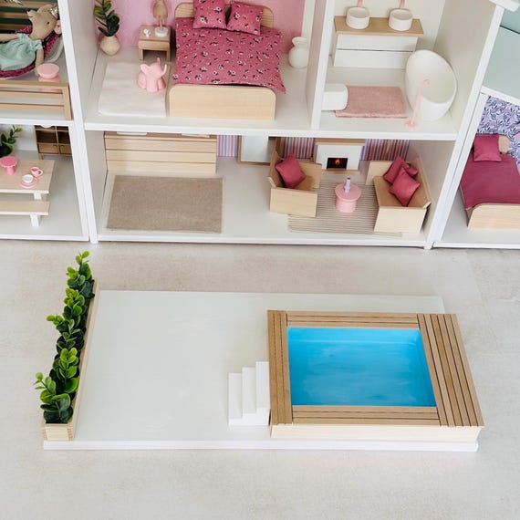 Jardín de casa de muñecas de Ikea, jardín Maileg con piscina - Main Image