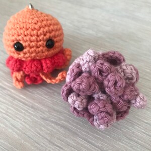 Amigurumi keychain crocheted jellyfish image 3