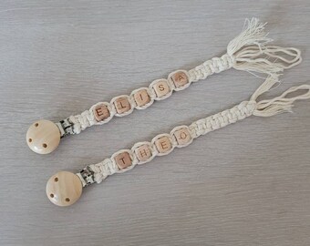 Macramé pacifier chain with name