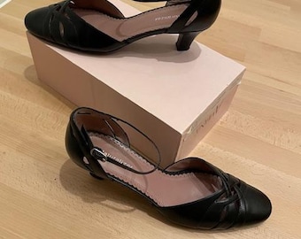 Annika 8M Women’s black dress shoes (Naturalizer)