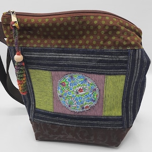 Upcycling Tasche recycelt Umhängetasche Jeans Patchwork Cross Body Tasche Damentasche  Recycling Handtasche