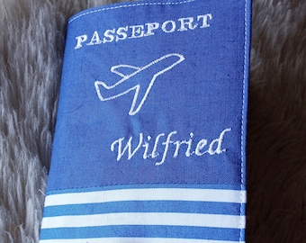 Case / Personalized Passport Cover - customizable embroidery of the first name