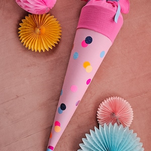 Cône d'école rose fluo avec confettis roses pour filles 35 cm et 70 cm personnalisable