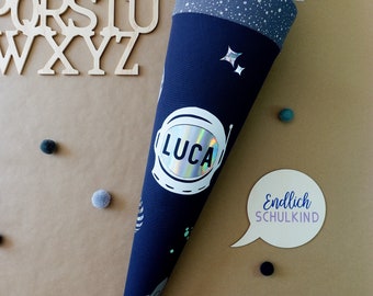 Cono Escolar de Astronauta Espacial con Nombre 70 cm
