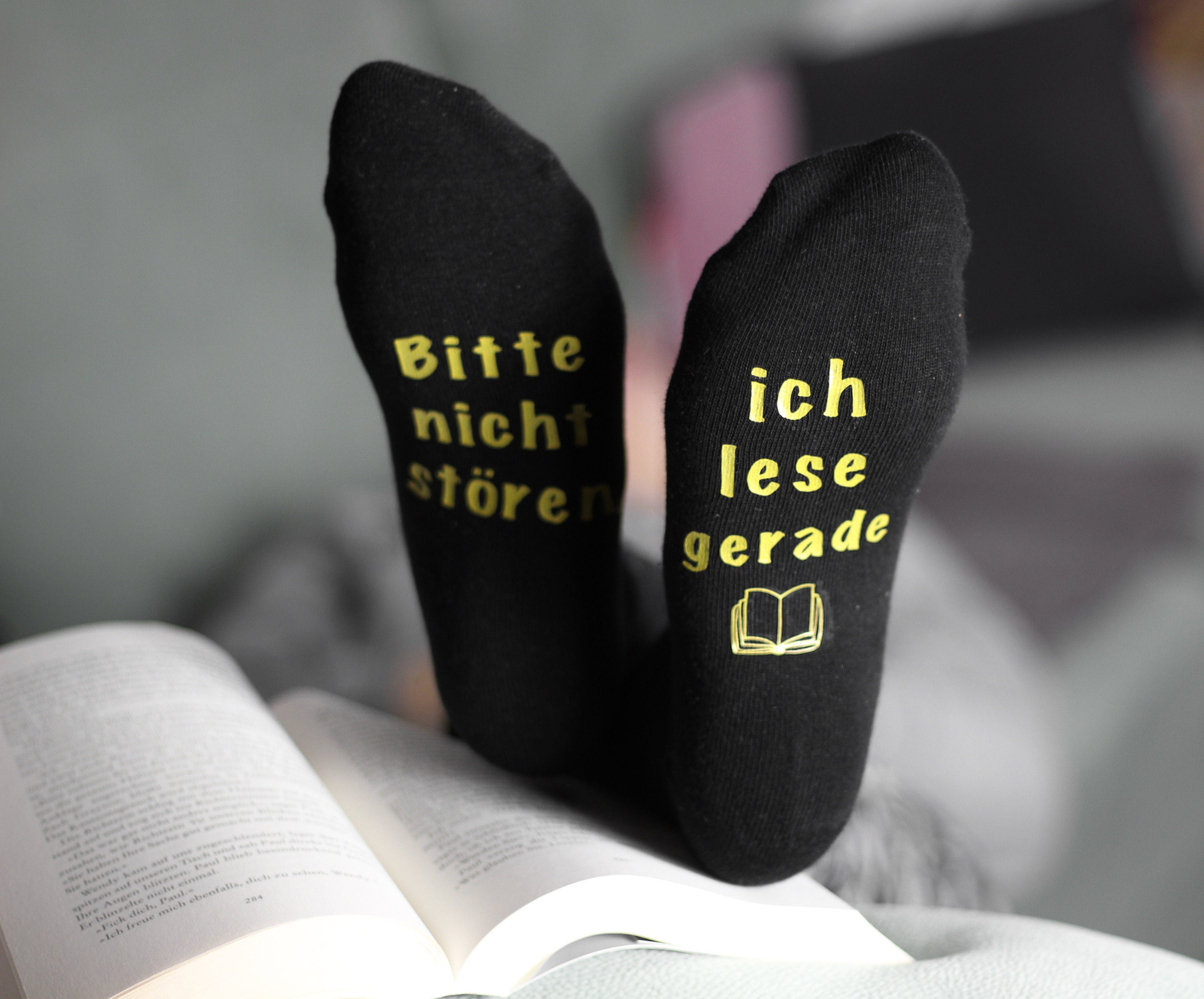 Strümpfe mit Spruch Bitte nicht stören, ich lese gerade Buchliebhaber