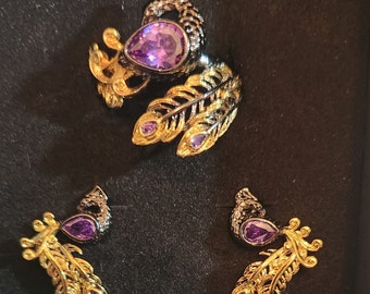 Exquisito juego de anillos y pendientes chapados en rodio negro y oro amarillo de 18 quilates de plata de ley 925, colección de plumas de pavo real de amatista simulada