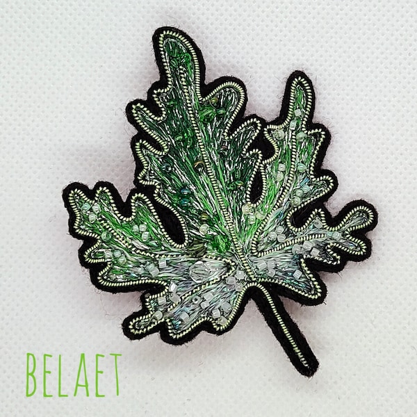 broche brodée feuille de printemps