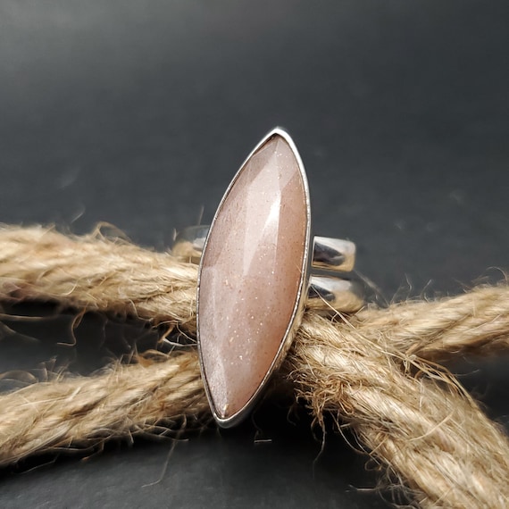 Peach moonstone ring, 950 sterling silver, handmade, adjustable ring, unisex ring, moonstone ring, statement ring, gift.