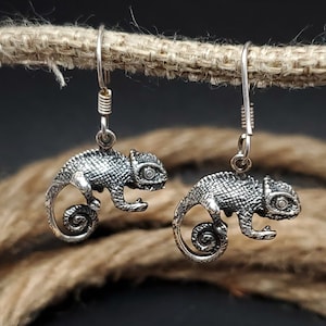 Gecko earrings, 925 sterling silver, handmade, lizard earrings, animal earrings, statement earrings, unisex earrings, gift.