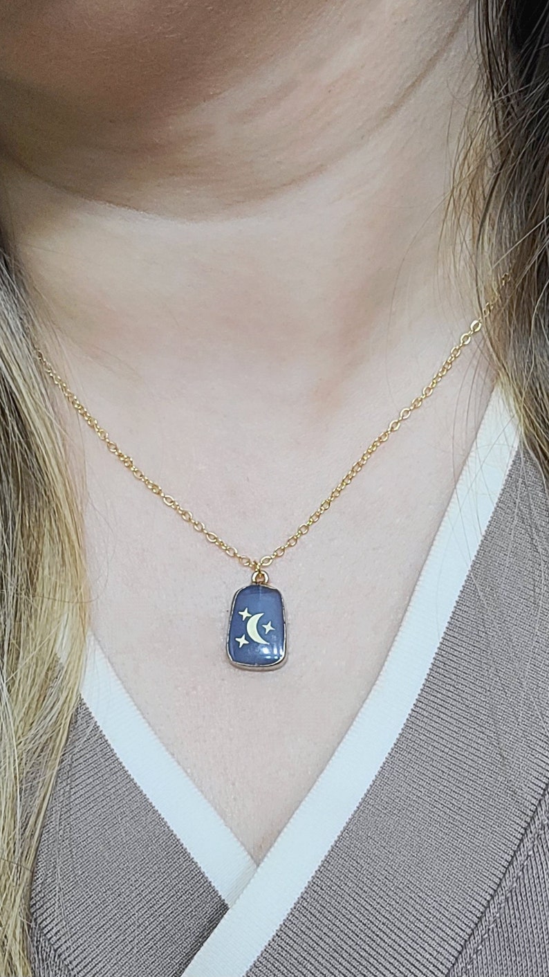 Moon and Star Pendant Necklace, Gold Crescent Moon and Stars Dainty Necklace, Celestial Jewelry, Lunar Jewelry, Half Moon Charm Gift for Her image 3