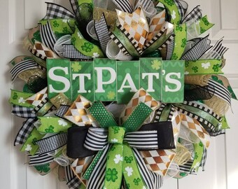 St Patricks Day Wreath for Front Door, Deco Mesh Wreath, St Patricks Decor, Spring Wreath, Front Door Wreath, Shamrock Wreath, Irish Wreath