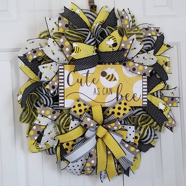 Bumble Bee Wreath, Summer Wreath, Bee Wreath, Deco Mesh Wreath, Front Porch Wreath, Black and Yellow, Front Door Wreath, Bumble Bee Decor