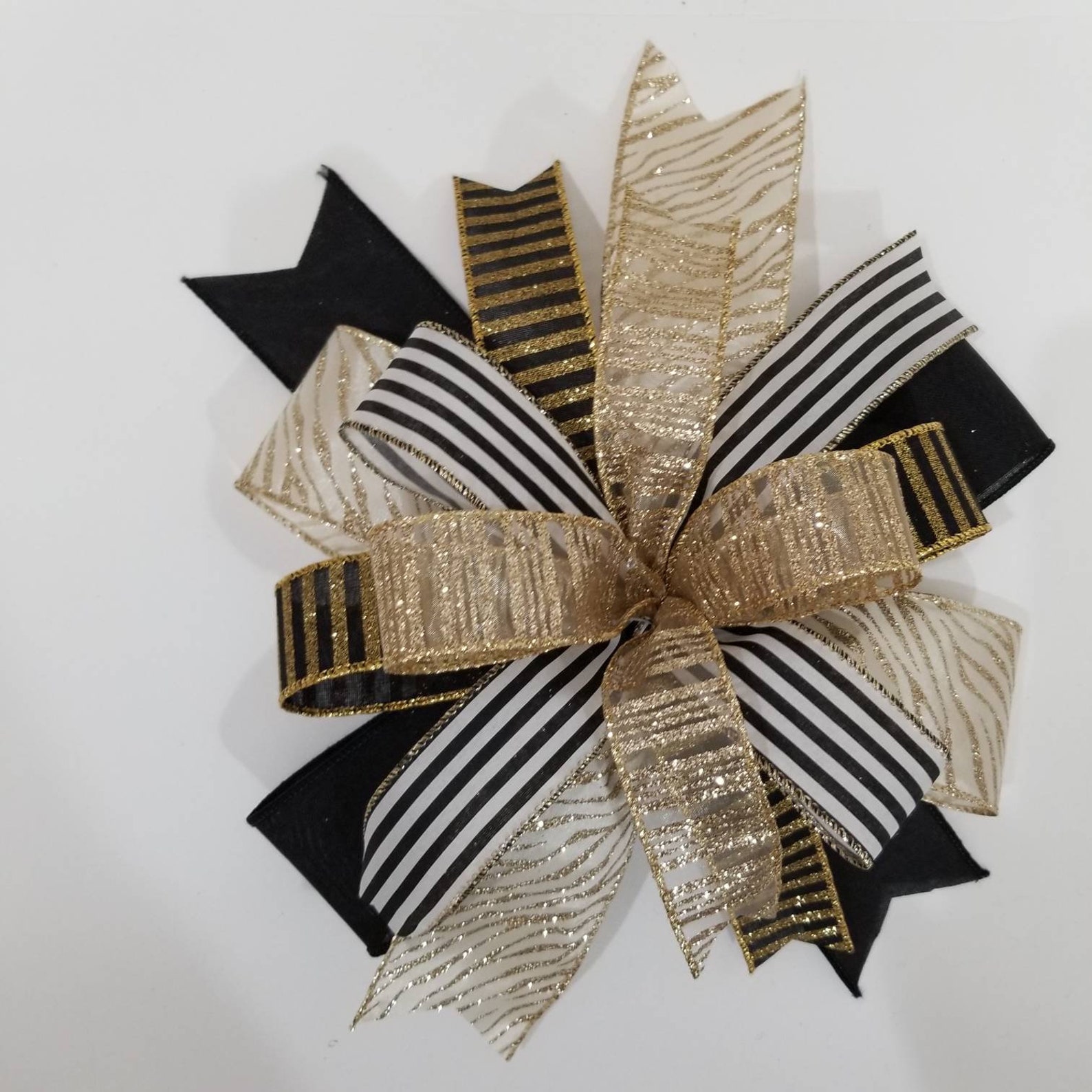 Black and Gold Christmas Bow for Wreaths New Year's Eve - Etsy