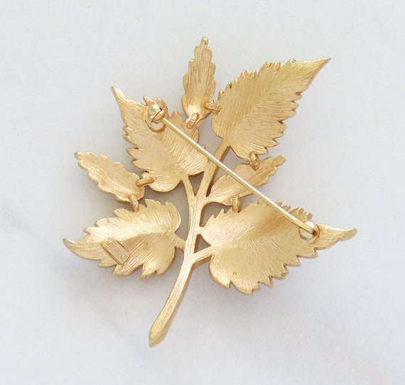 Trifari Leaf Brooch, Vintage Pin, Gold Tone, Stat… - image 2