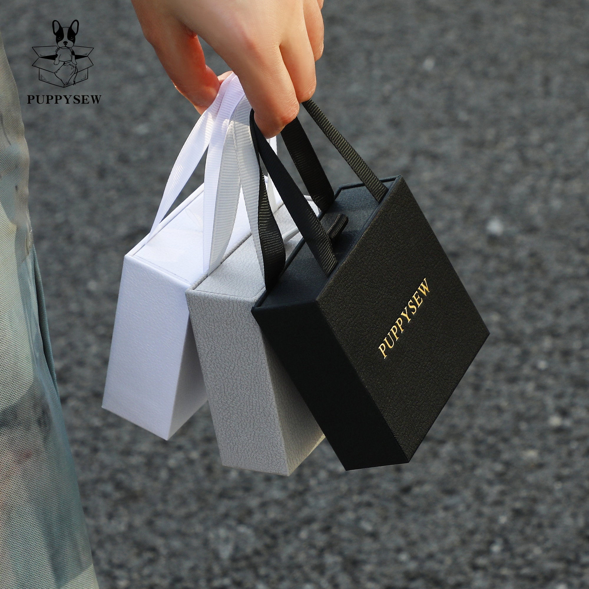 Small jewelry brands boost brand identity with custom logo 50pcs boxes – magnetic flip lid & 1.2cm sponge pad protect jewelry