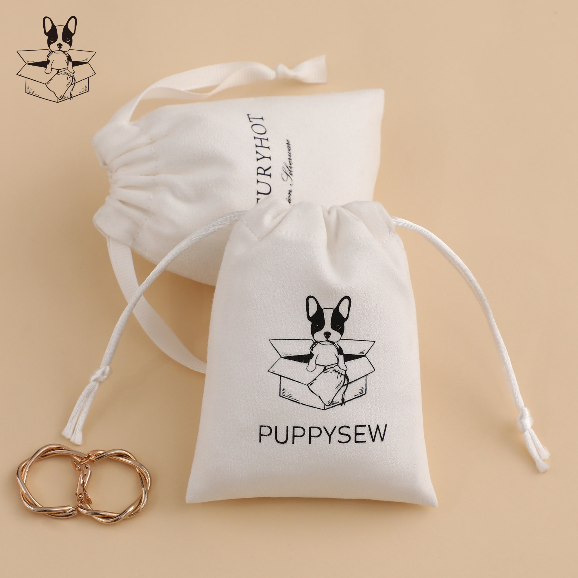 Custom logo suede pouch: Branding + protection in one (60% recall, MOQ 50) Small jewelry brands solve branding pain with custom logo white suede pouches (MOQ 50, 60% customer recall lift from product introduction)